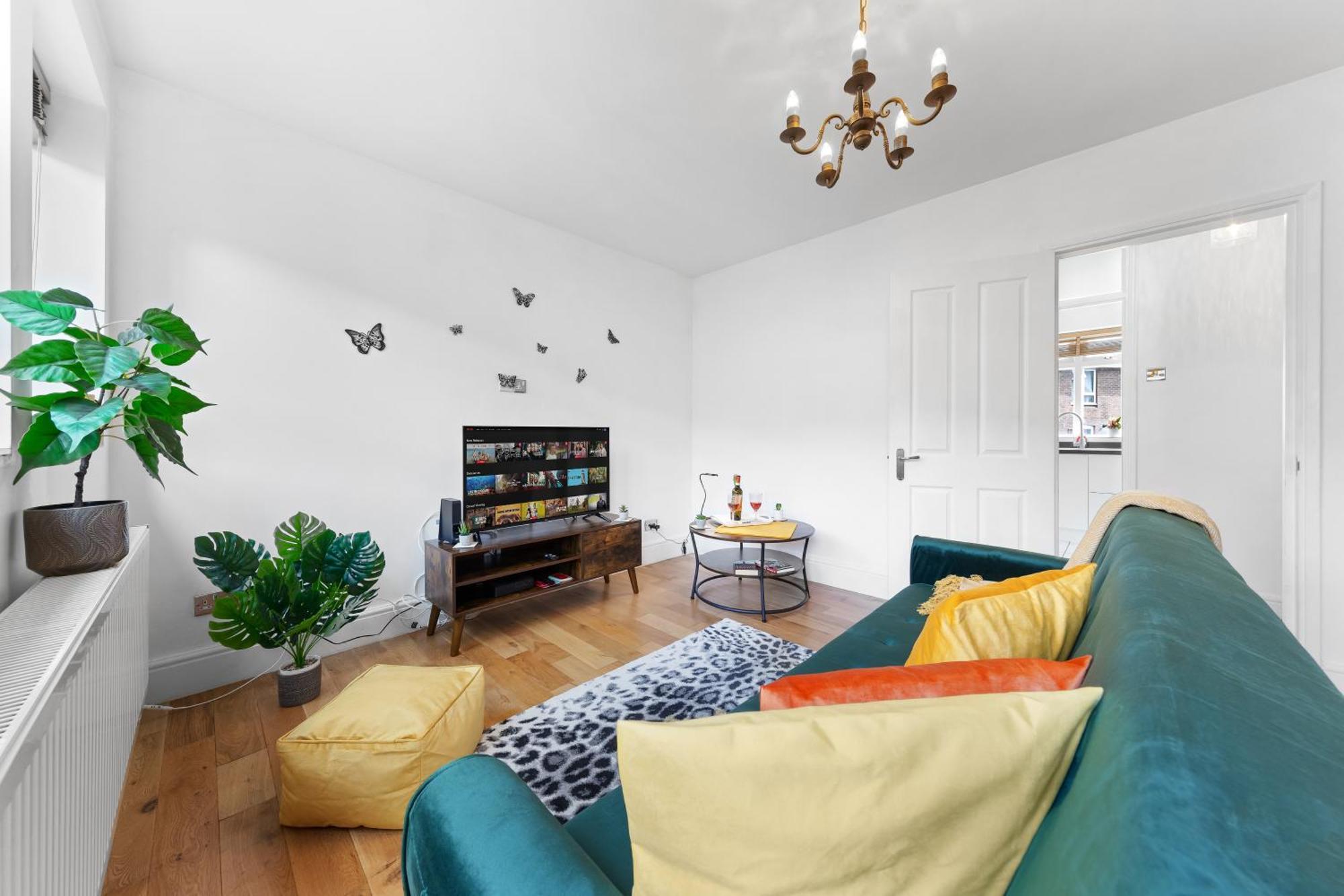 Clapham Serenity Garden Retreat With Free Parking Лондон Екстериор снимка