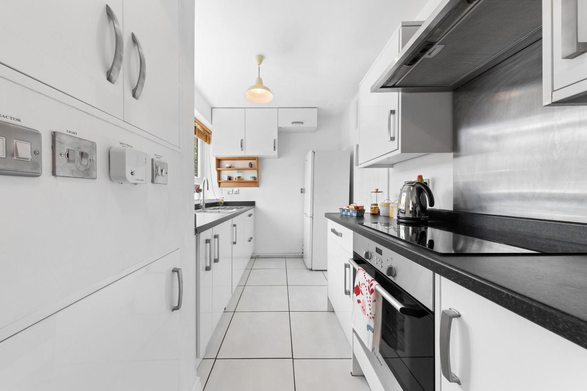 Clapham Serenity Garden Retreat With Free Parking Лондон Екстериор снимка