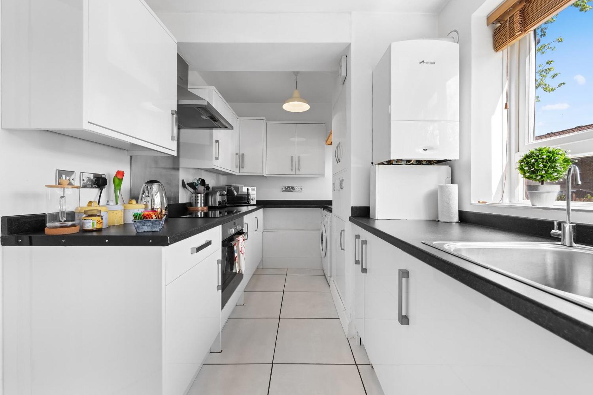 Clapham Serenity Garden Retreat With Free Parking Лондон Екстериор снимка