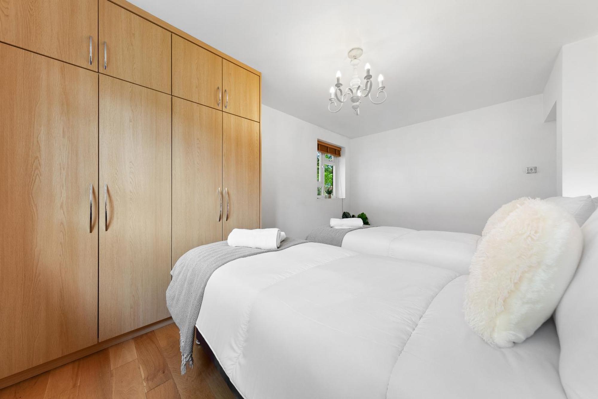 Clapham Serenity Garden Retreat With Free Parking Лондон Екстериор снимка