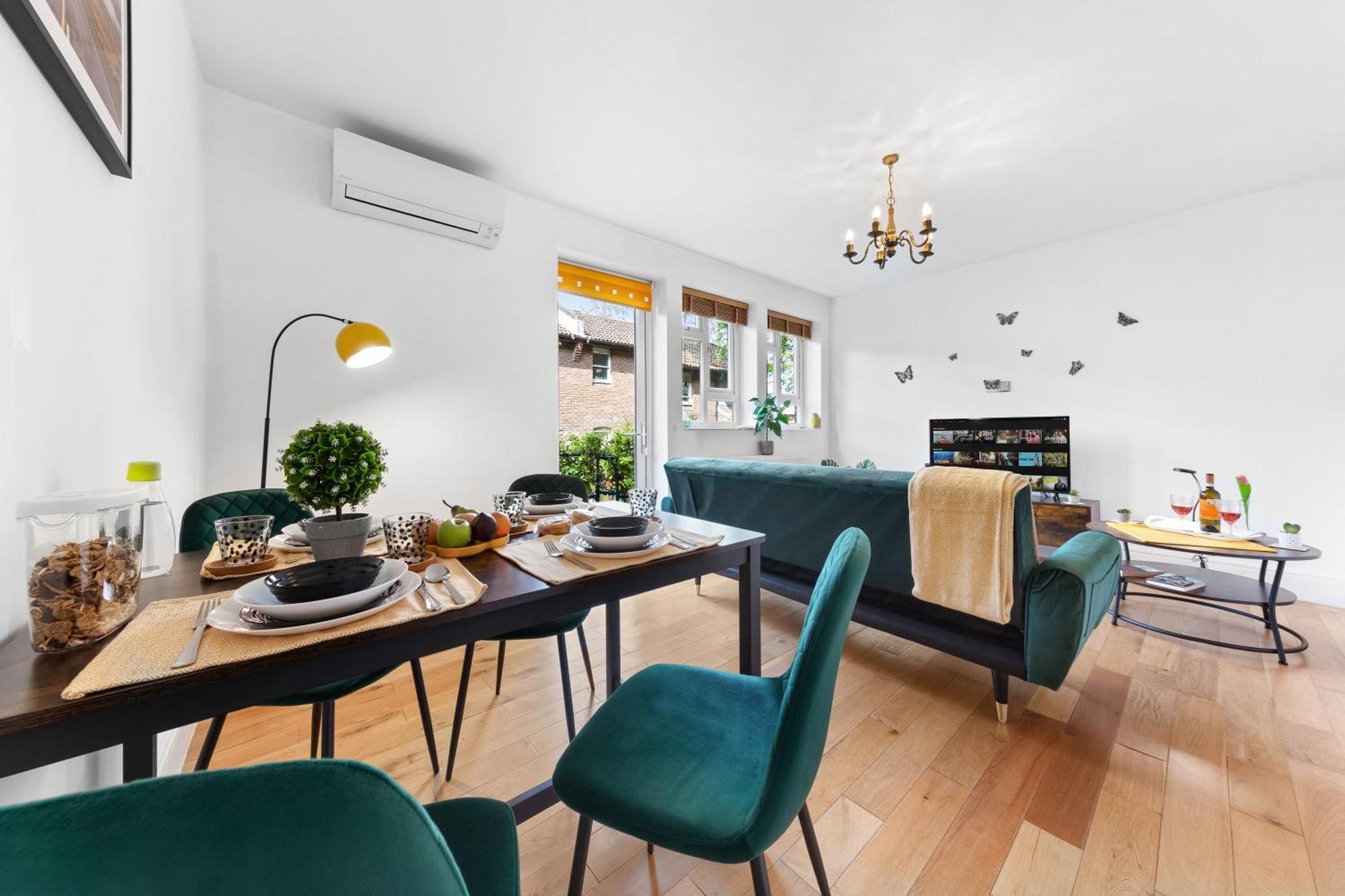 Clapham Serenity Garden Retreat With Free Parking Лондон Екстериор снимка